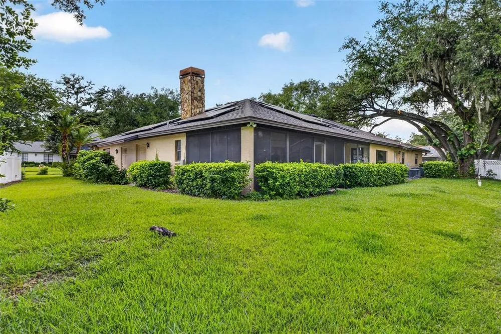 11004 Theresa Arbor Dr, Temple Terrace, FL 33617