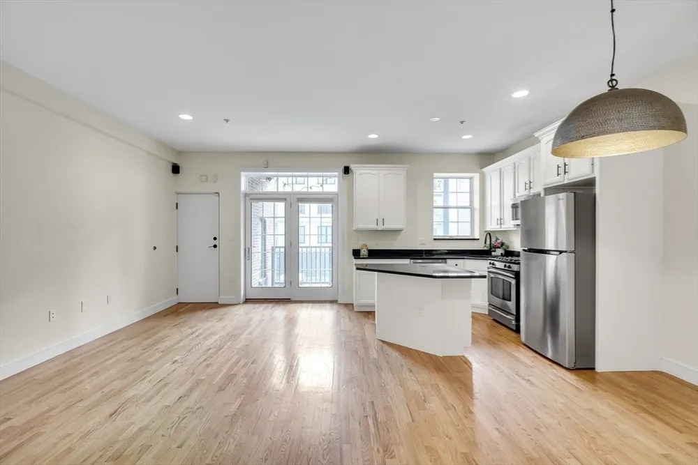 381 W Broadway, Boston, MA 02127