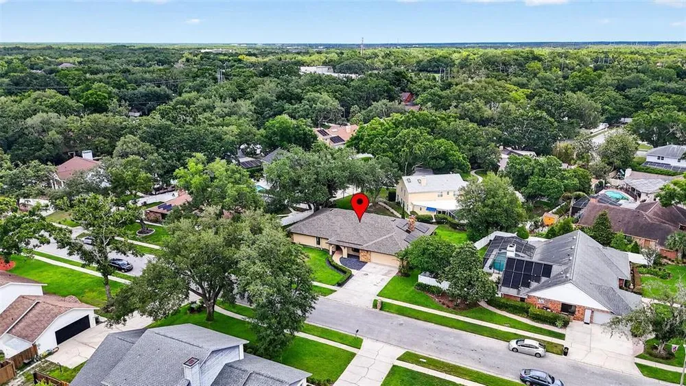 11004 Theresa Arbor Dr, Temple Terrace, FL 33617