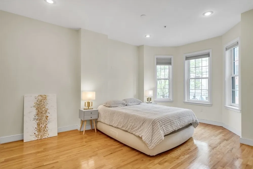 381 W Broadway, Boston, MA 02127