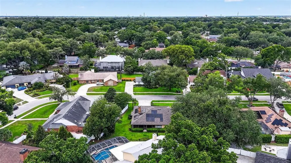 11004 Theresa Arbor Dr, Temple Terrace, FL 33617