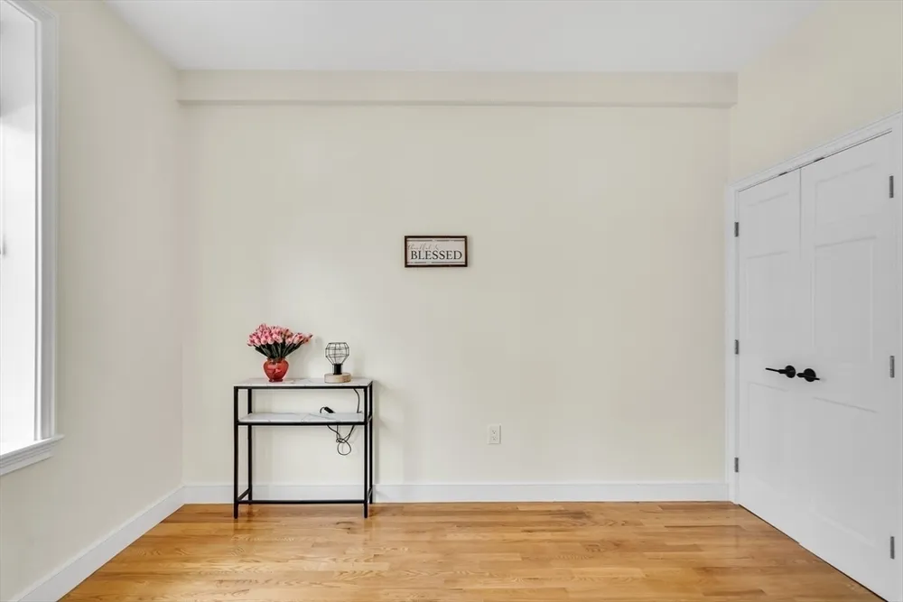 381 W Broadway, Boston, MA 02127