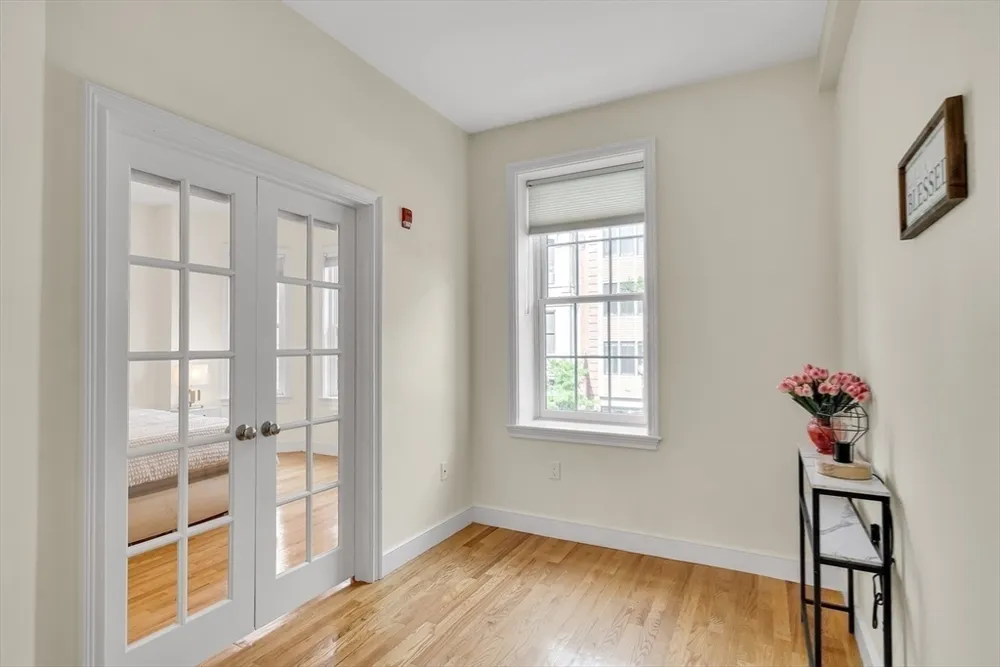 381 W Broadway, Boston, MA 02127