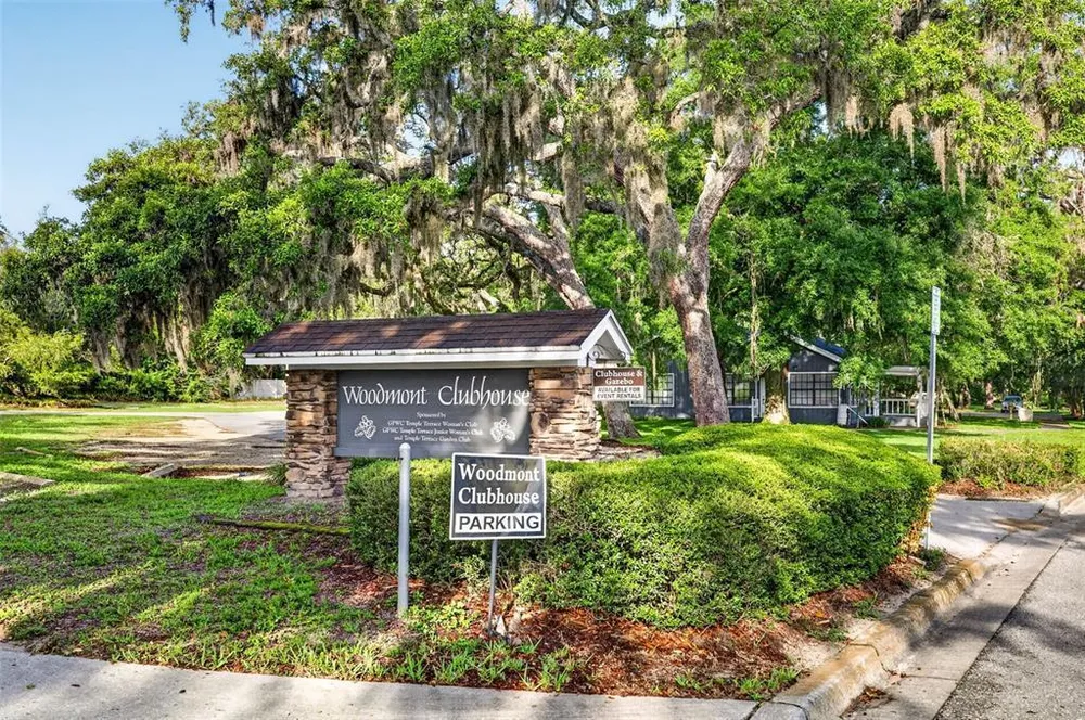 11004 Theresa Arbor Dr, Temple Terrace, FL 33617