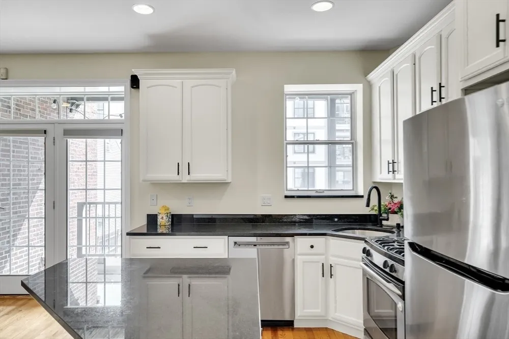 381 W Broadway, Boston, MA 02127