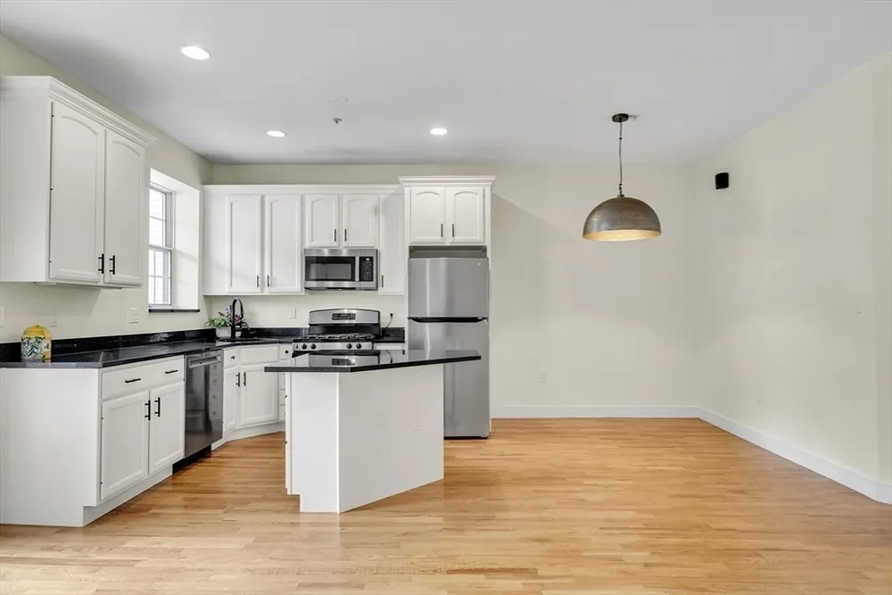 381 W Broadway, Boston, MA 02127