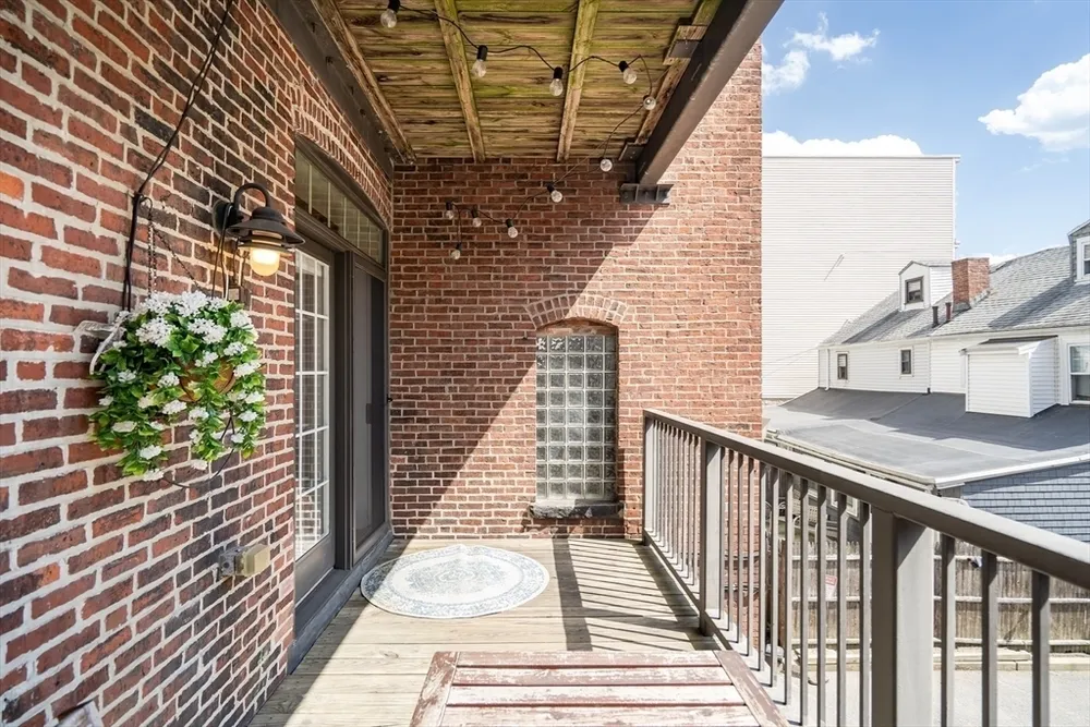 381 W Broadway, Boston, MA 02127