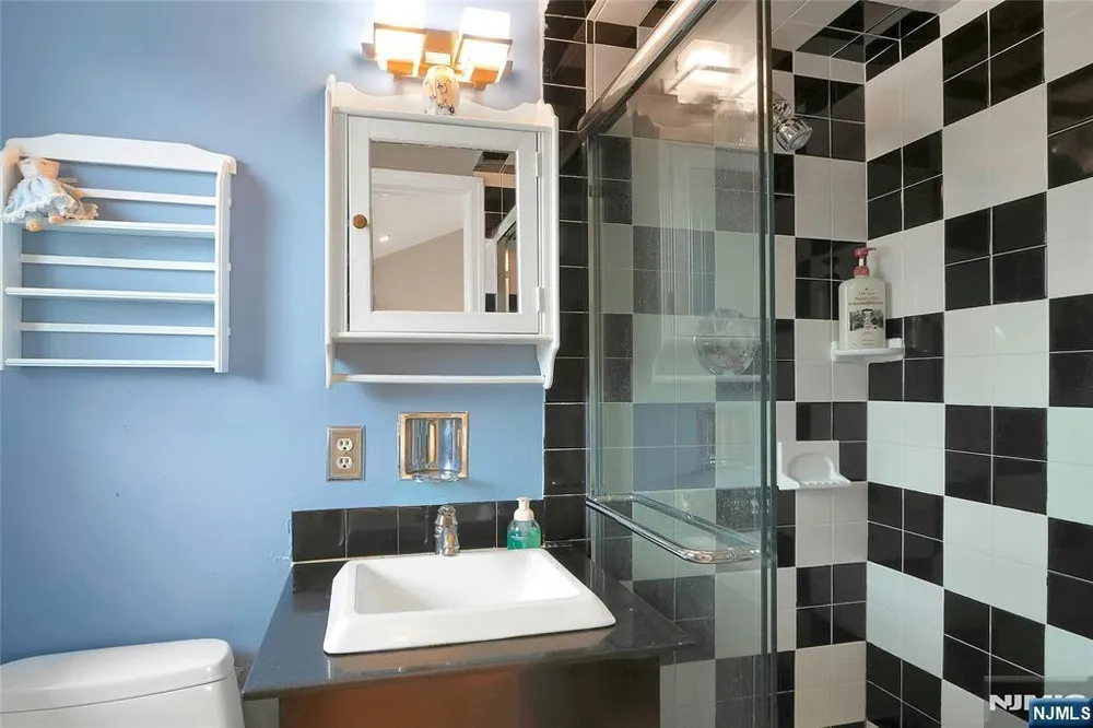364 Piermont Ave, Hillsdale, NJ 07642