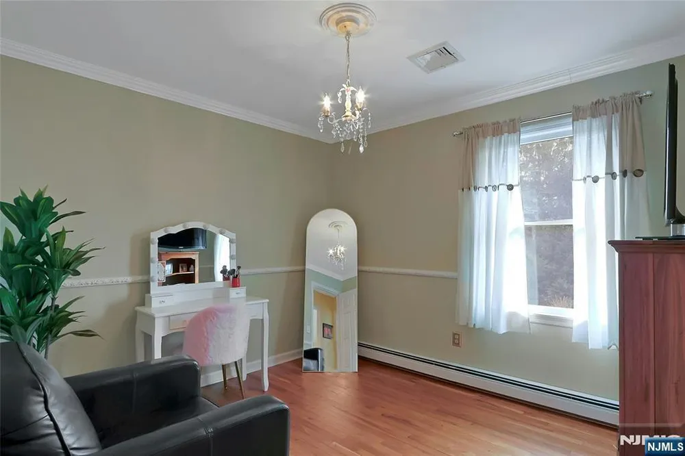 364 Piermont Ave, Hillsdale, NJ 07642