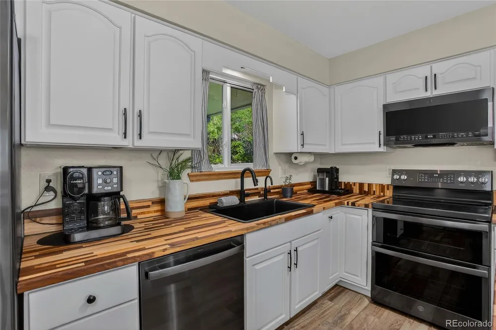 6937 Pierce St, Arvada, CO 80003