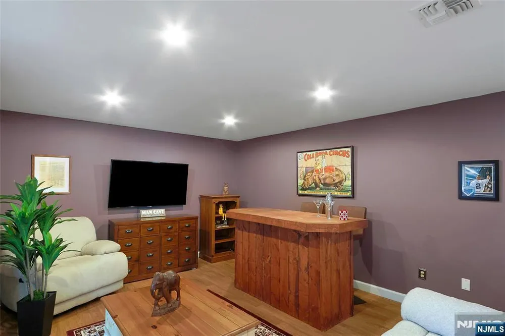 364 Piermont Ave, Hillsdale, NJ 07642