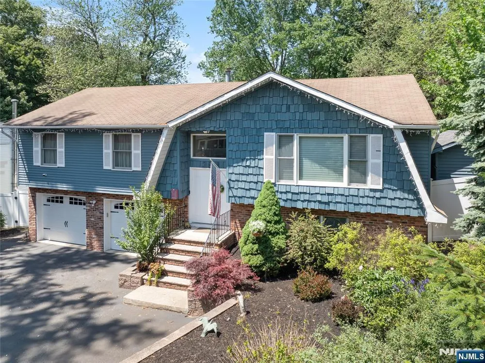 364 Piermont Ave, Hillsdale, NJ 07642