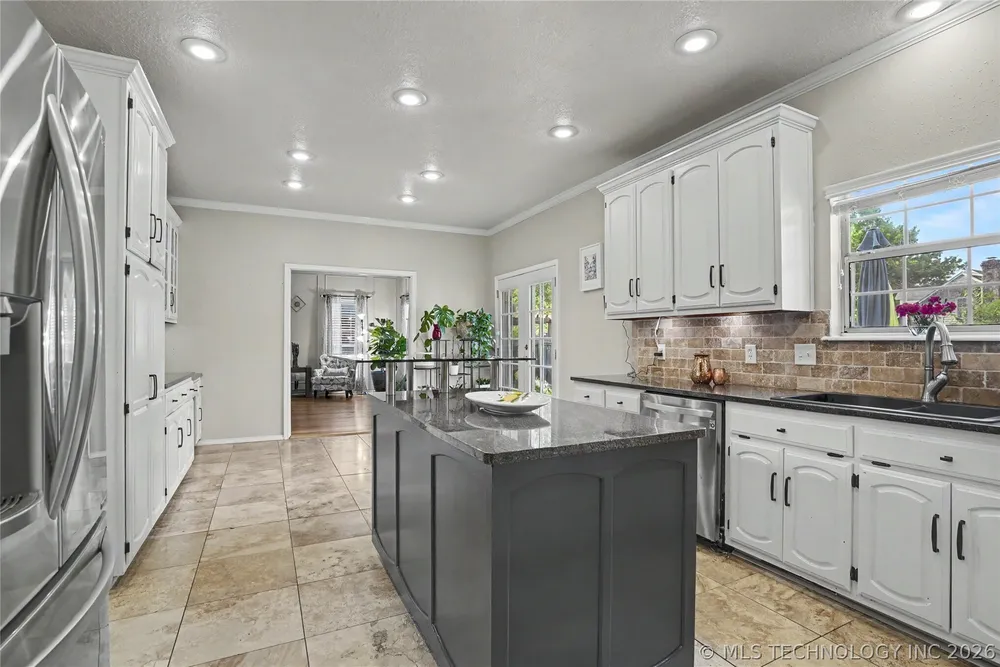 9934 E 97th St, Tulsa, OK 74133