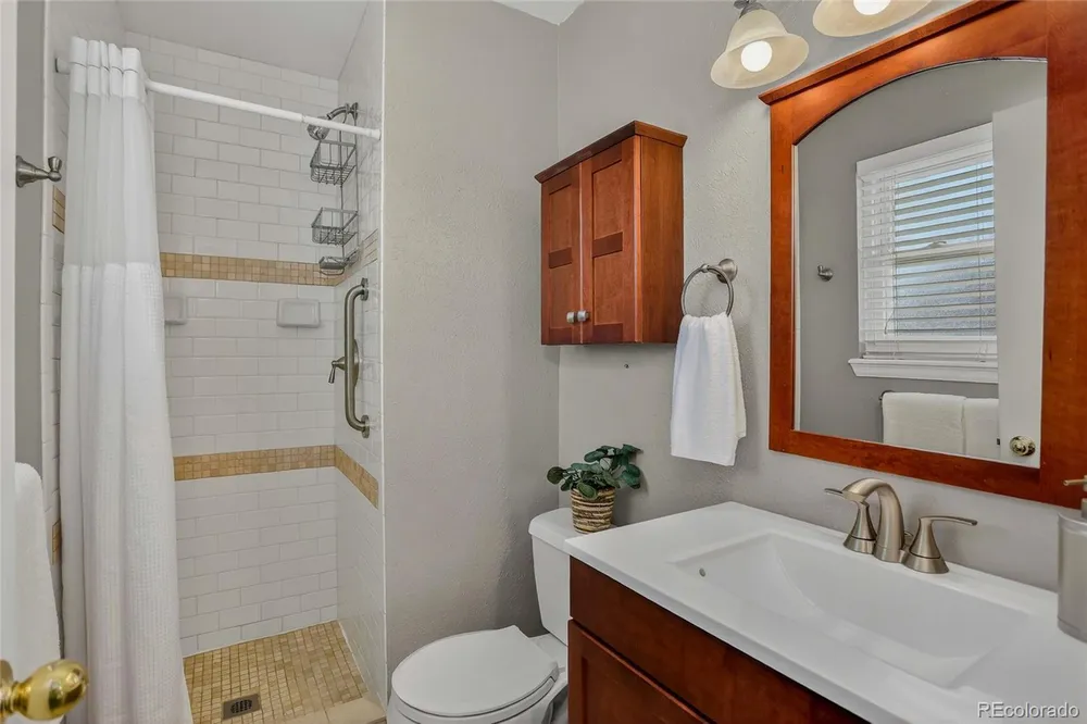 6937 Pierce St, Arvada, CO 80003