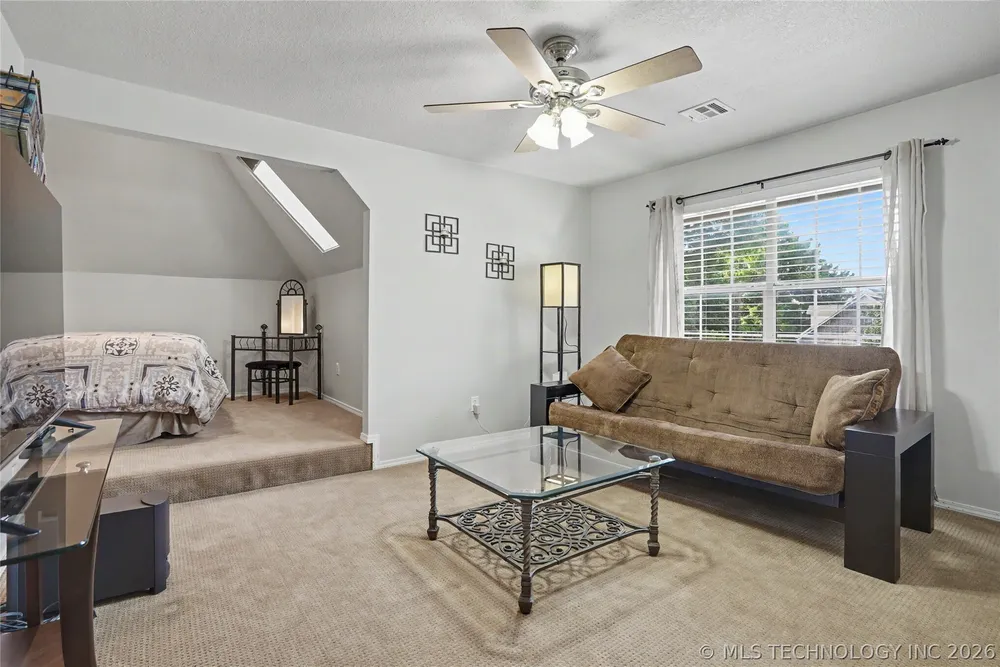 9934 E 97th St, Tulsa, OK 74133