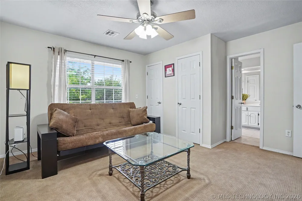 9934 E 97th St, Tulsa, OK 74133
