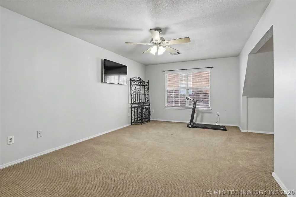 9934 E 97th St, Tulsa, OK 74133