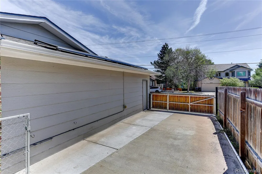 6937 Pierce St, Arvada, CO 80003
