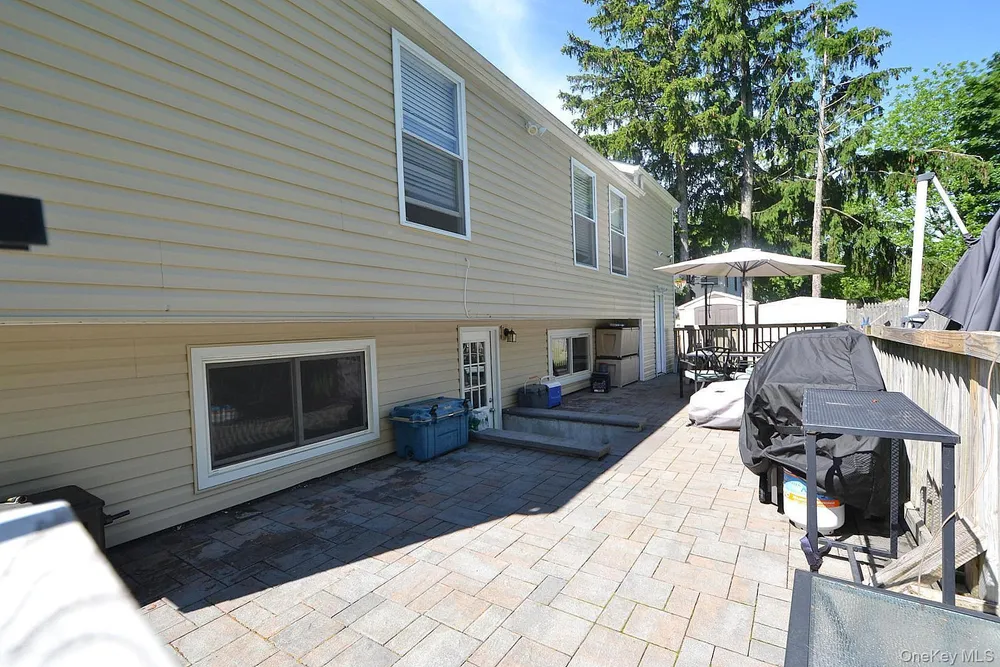 19 Viceroy Pl, Port Jefferson Station, NY 11776