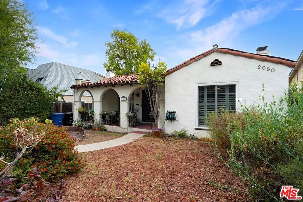 2080 E Washington Blvd, Pasadena, CA 91104