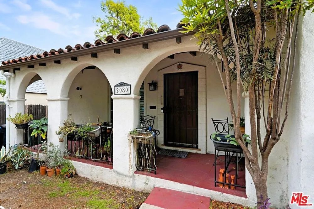 2080 E Washington Blvd, Pasadena, CA 91104