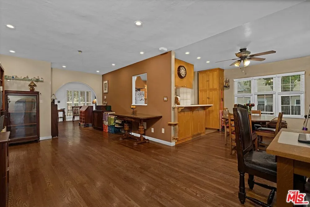 2080 E Washington Blvd, Pasadena, CA 91104