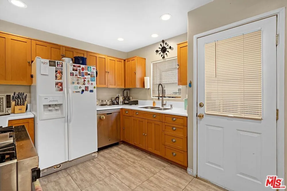 2080 E Washington Blvd, Pasadena, CA 91104