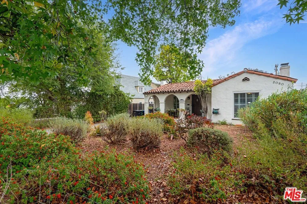 2080 E Washington Blvd, Pasadena, CA 91104