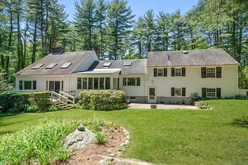 242 Winter St, Weston, MA 02493