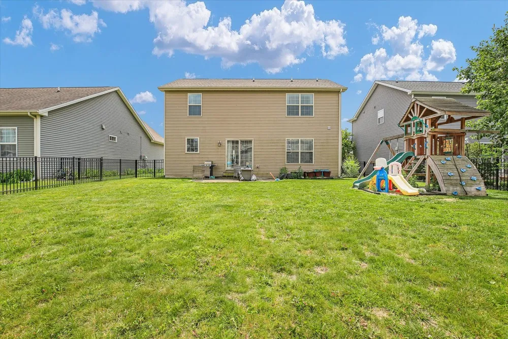 110 Blazing Star Dr, Savoy, IL 61874