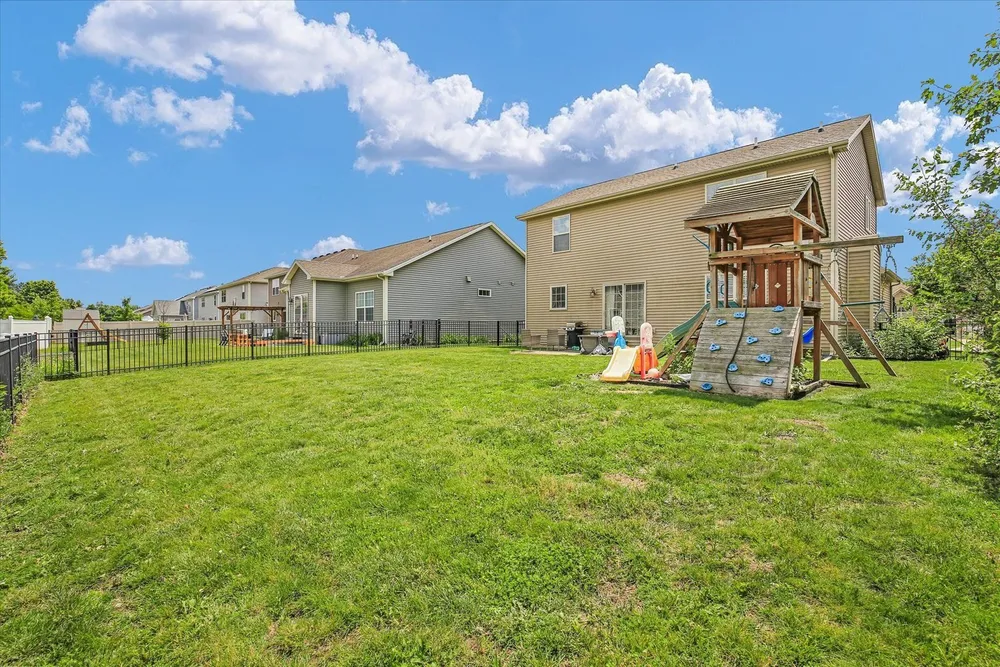 110 Blazing Star Dr, Savoy, IL 61874