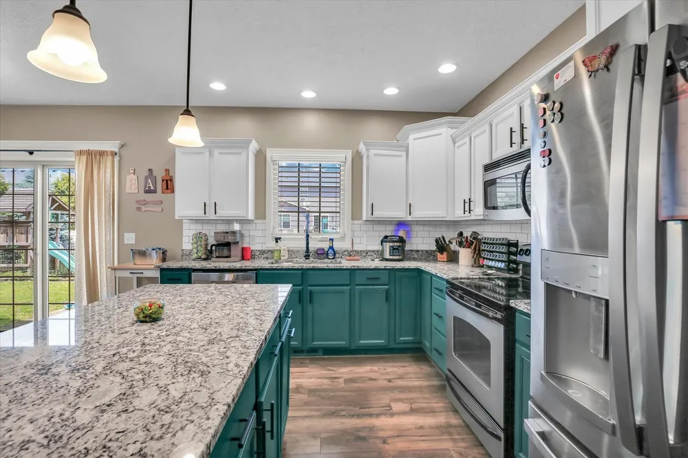 110 Blazing Star Dr, Savoy, IL 61874