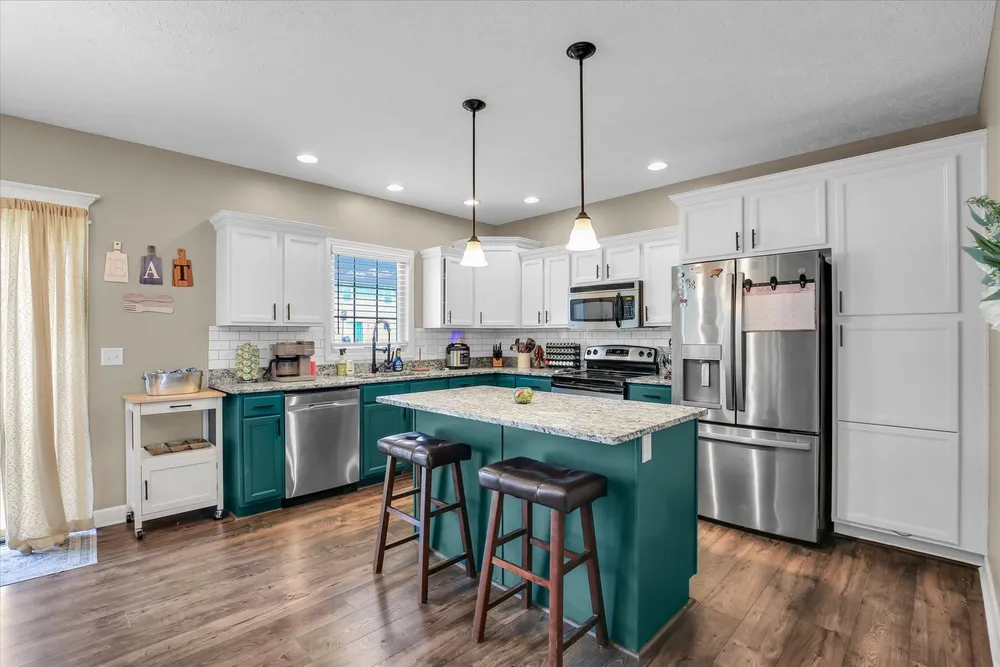 110 Blazing Star Dr, Savoy, IL 61874
