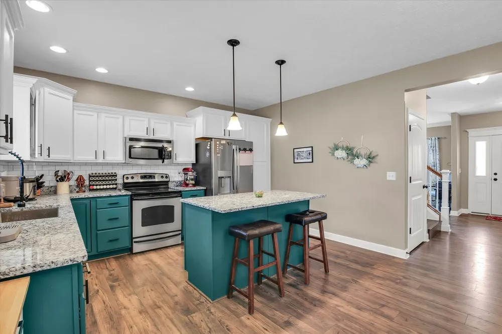 110 Blazing Star Dr, Savoy, IL 61874