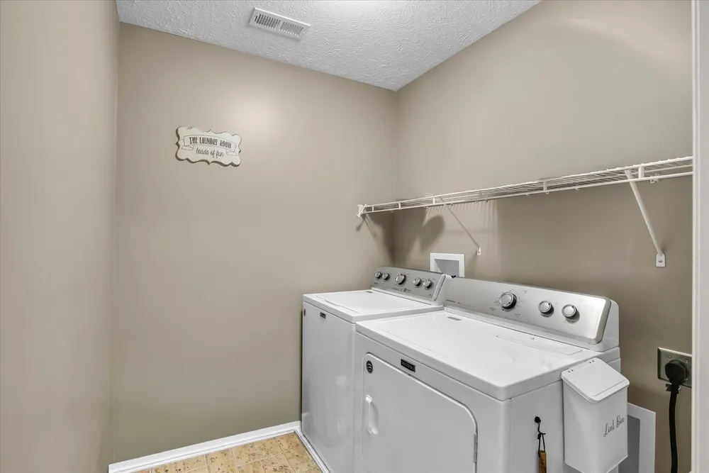 110 Blazing Star Dr, Savoy, IL 61874
