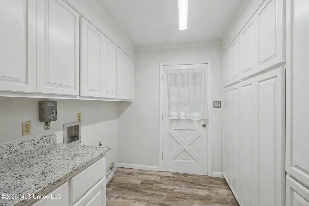 6621 Golf Club Dr, Diamondhead, MS 39525