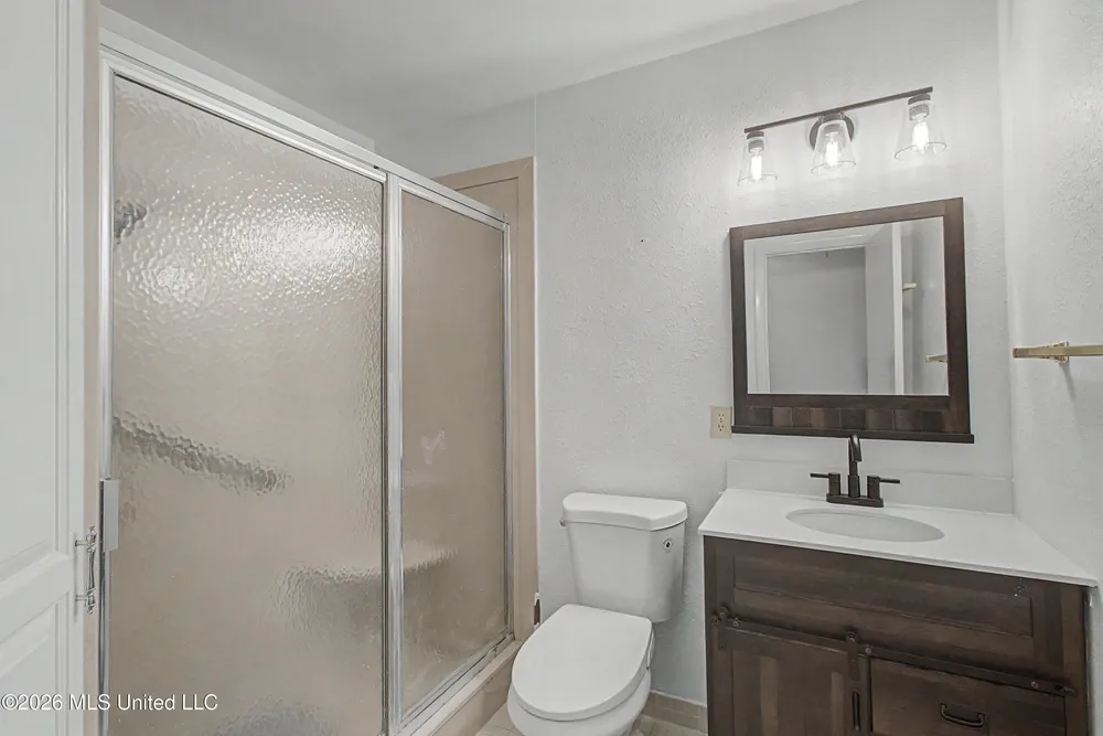 6621 Golf Club Dr, Diamondhead, MS 39525
