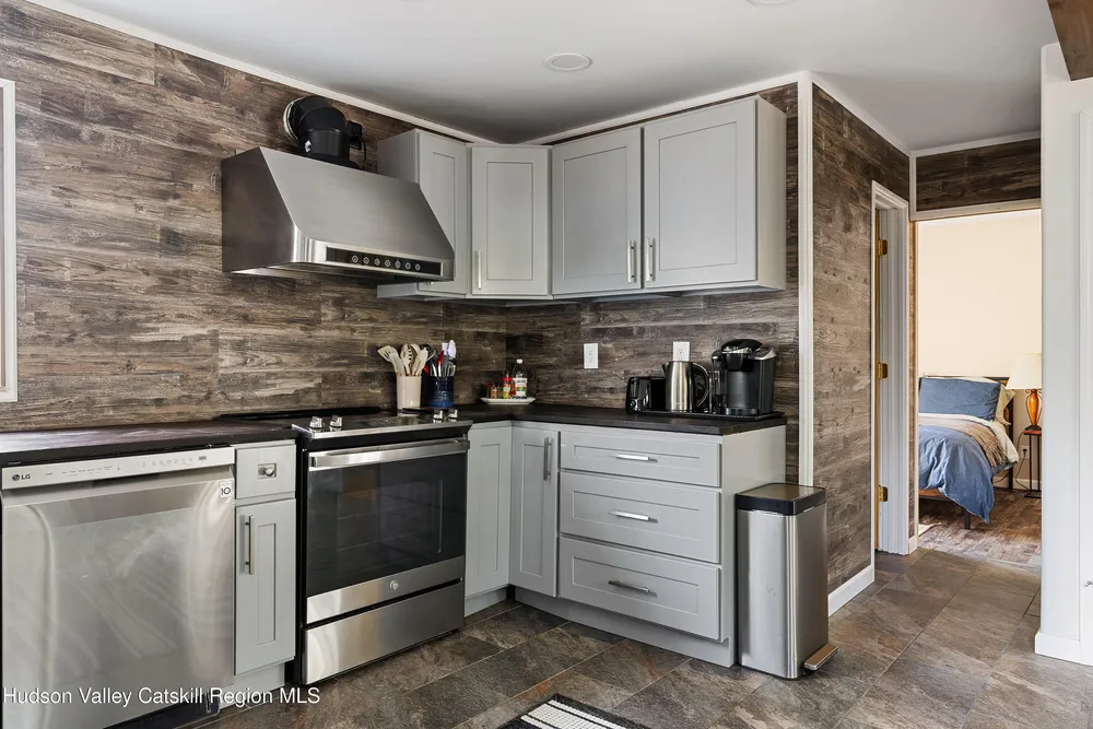 150 Vining Rd, Windham, NY 12496