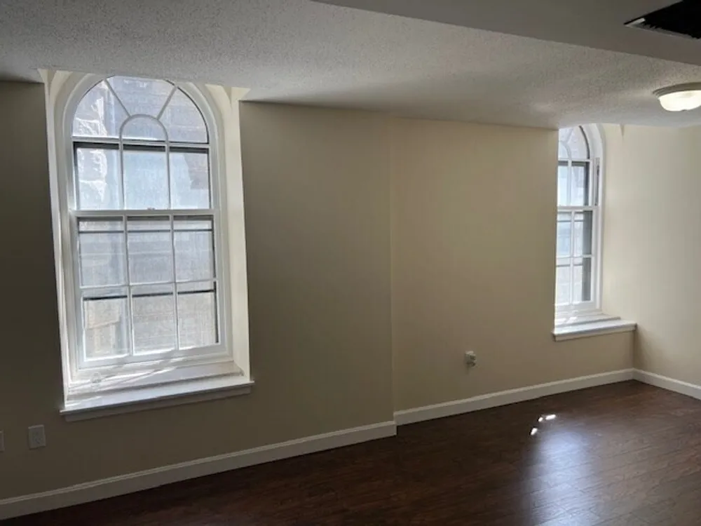 201 Thorndike St, Lowell, MA 01852