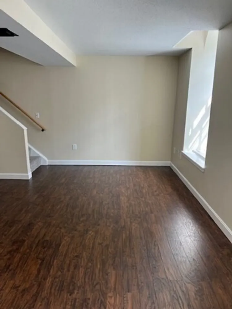 201 Thorndike St, Lowell, MA 01852