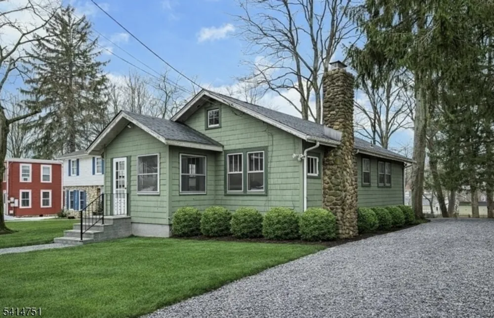 173 Runnymede Rd, West Caldwell, NJ 07006