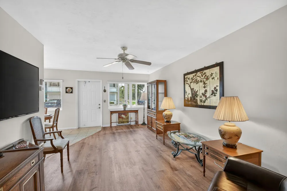 3240 Lake Osborne Dr, Lake Worth Beach, FL 33461