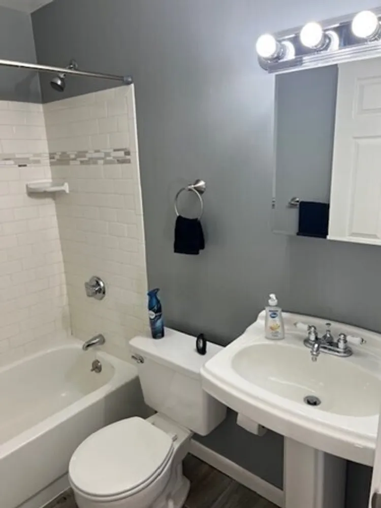 201 Thorndike St, Lowell, MA 01852