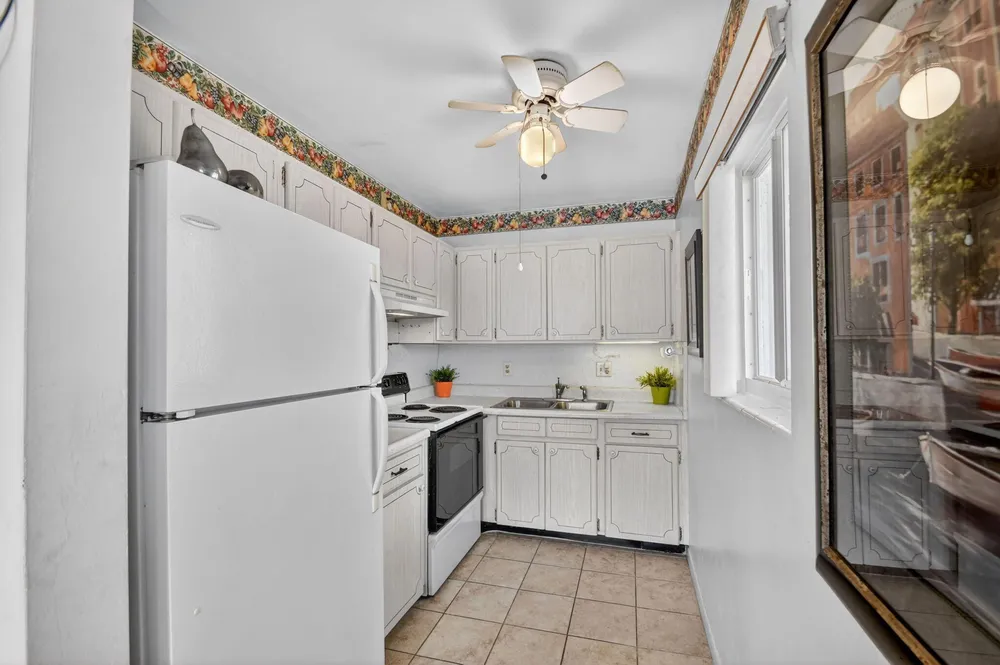 3240 Lake Osborne Dr, Lake Worth Beach, FL 33461