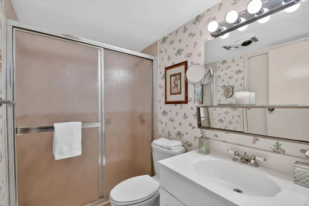 3240 Lake Osborne Dr, Lake Worth Beach, FL 33461