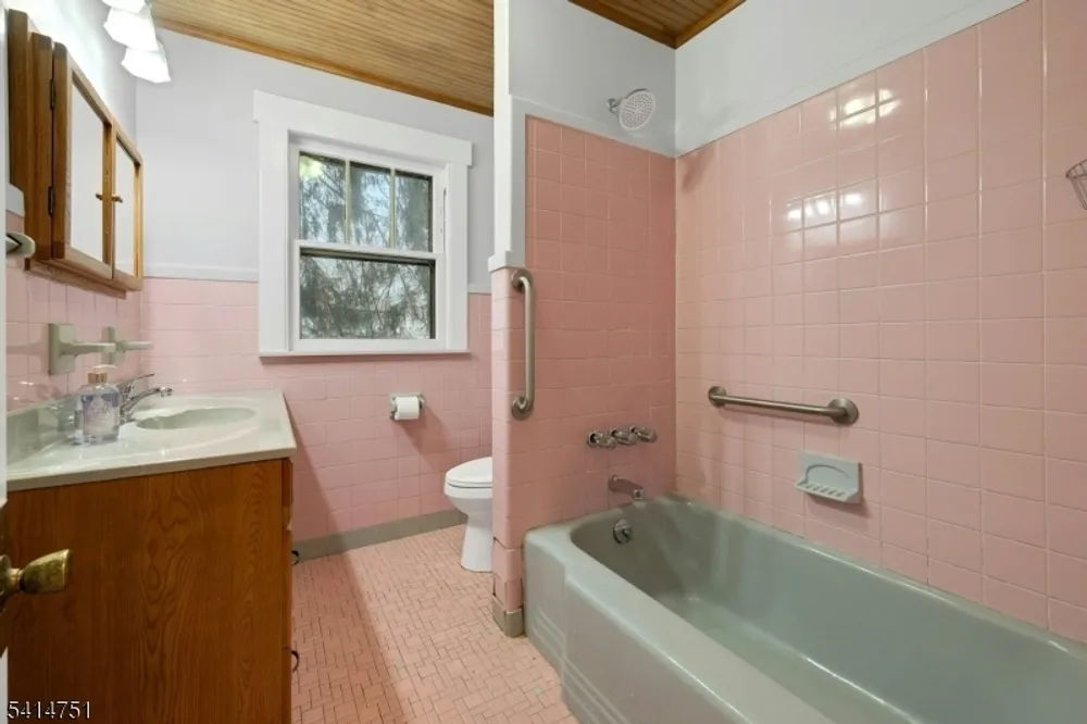 173 Runnymede Rd, West Caldwell, NJ 07006