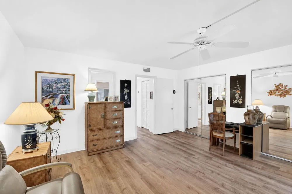 3240 Lake Osborne Dr, Lake Worth Beach, FL 33461