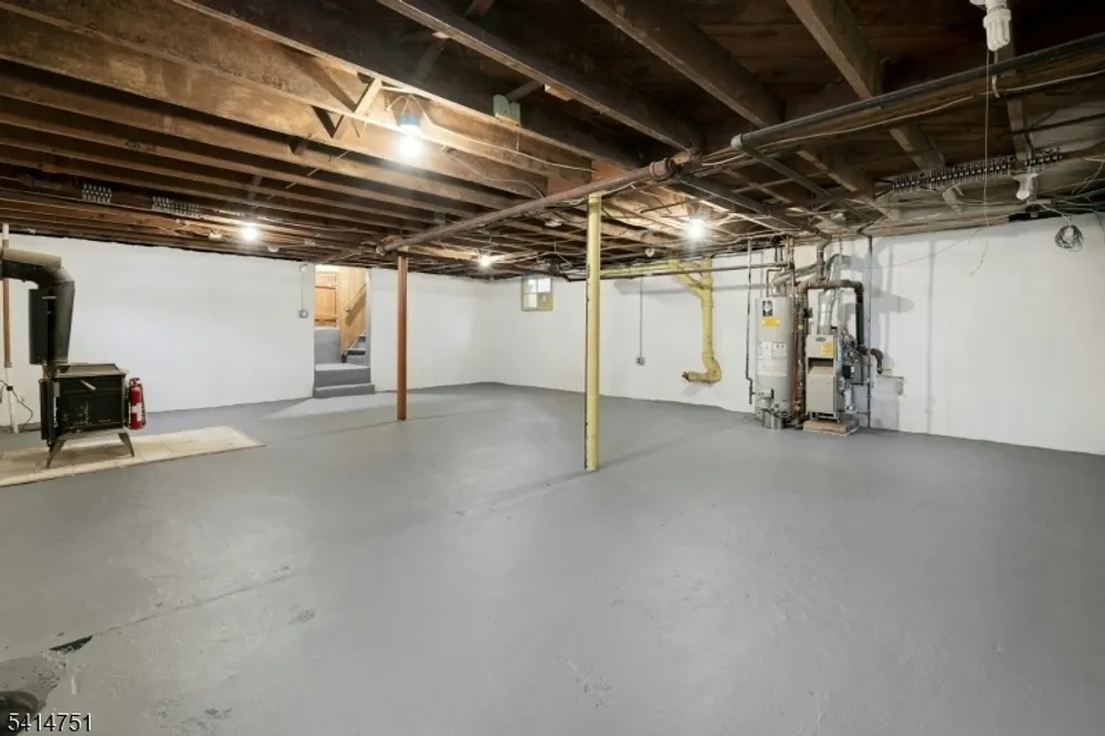 173 Runnymede Rd, West Caldwell, NJ 07006