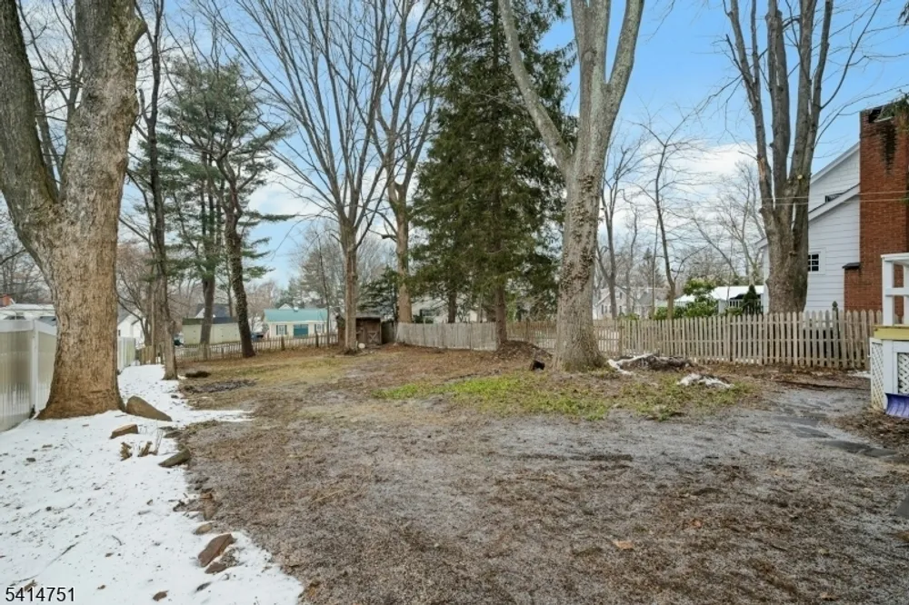 173 Runnymede Rd, West Caldwell, NJ 07006