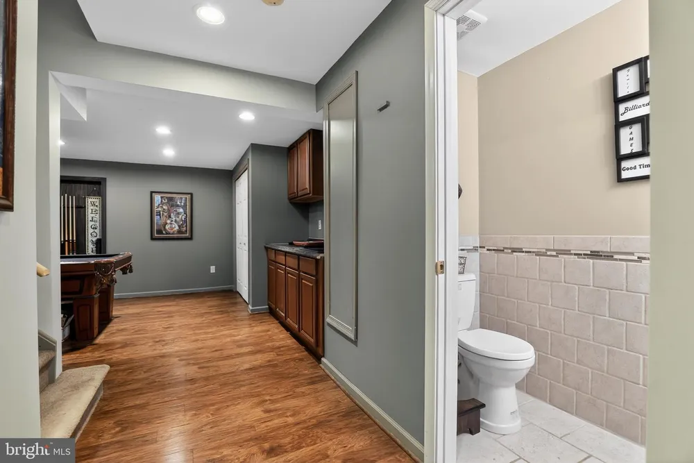 332 Evening Walk Ln, Warrington, PA 18976